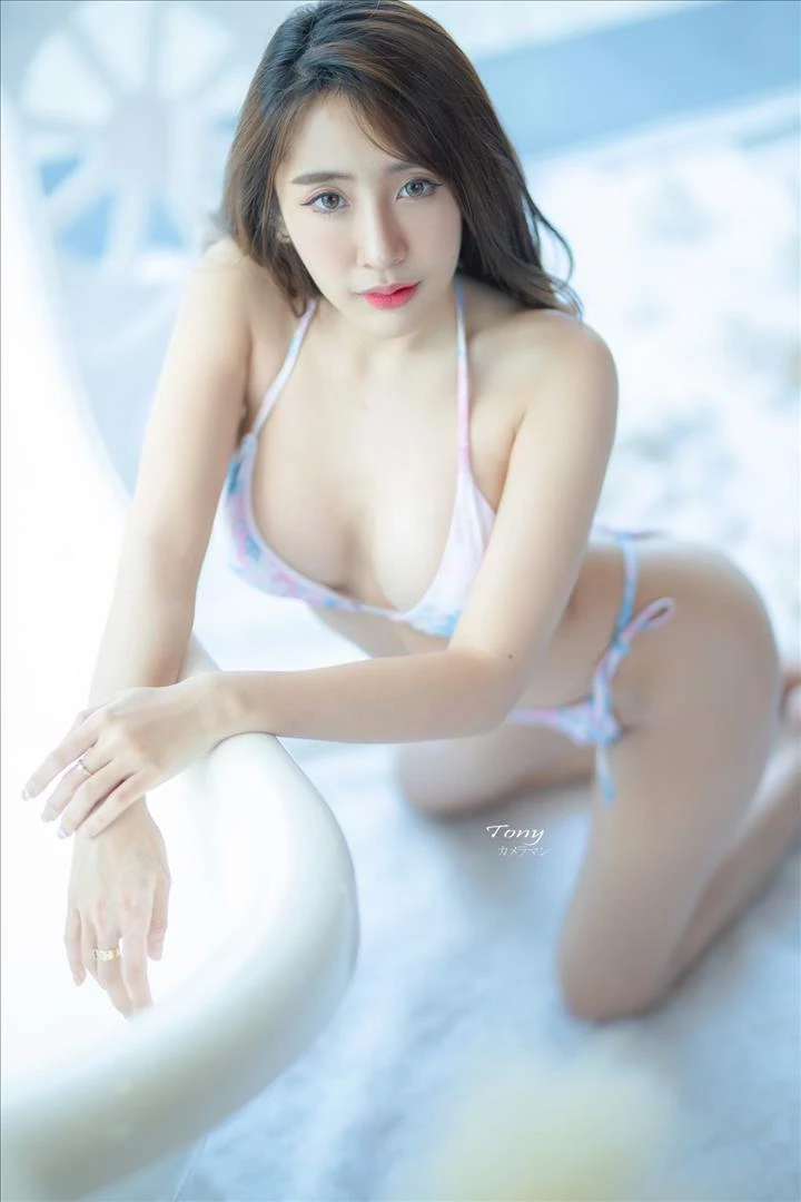 น้องโดนัท มีชื่อจริงว่า สุนิตา งาฉลวย สาวสวย ตัวเล็ก เต็มไปด้วยความสามารถ